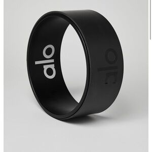 ALO Yoga Wheel
